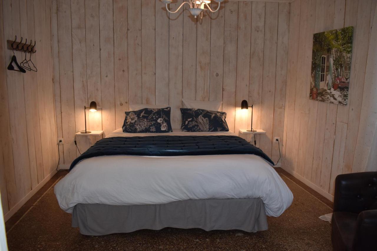 Au N°1 Bed and Breakfast Bourges Eksteriør billede